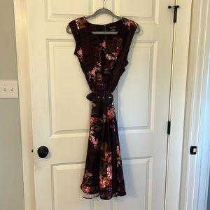 Beautiful dress only worn once